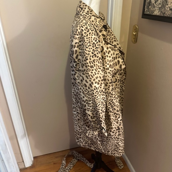 Dana Buckman animal print jacket. Size 14.. - Picture 4 of 11